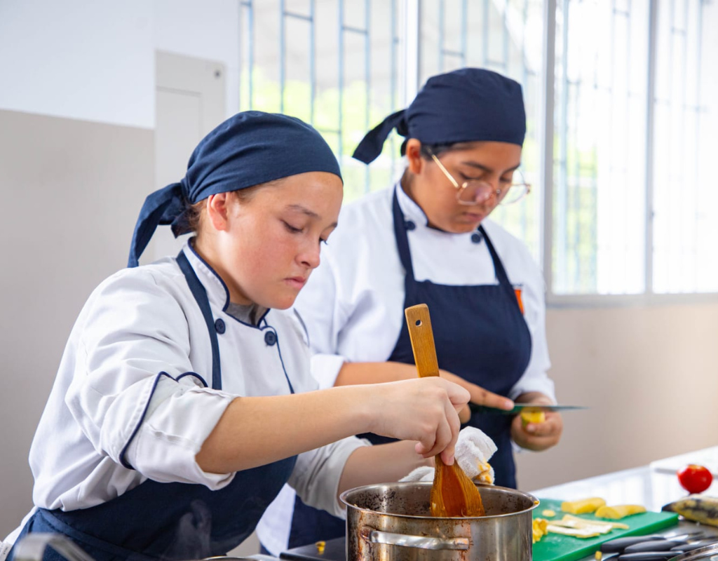 Servicios Hoteleros y Gastronomía